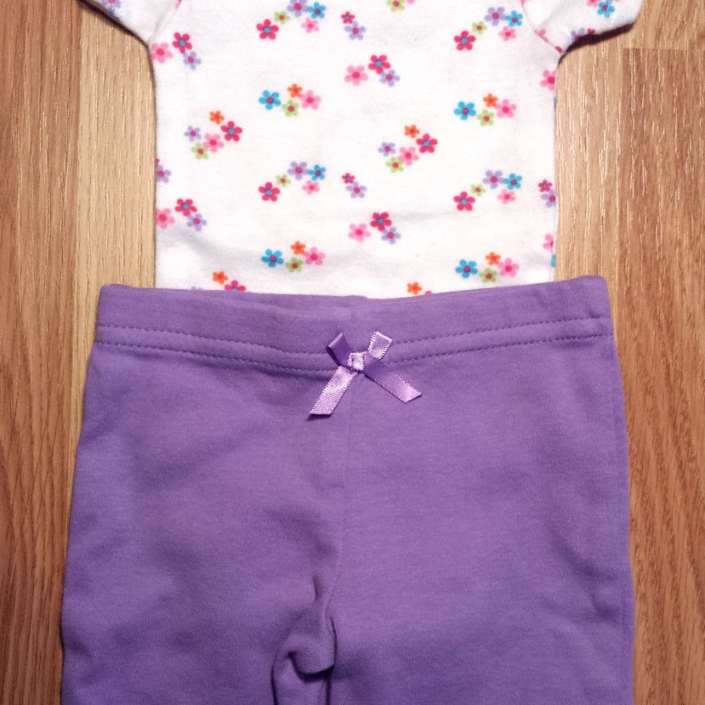 Girl's Size NB Newborn 2 Piece White Floral Gerber - Picture 3 of 6